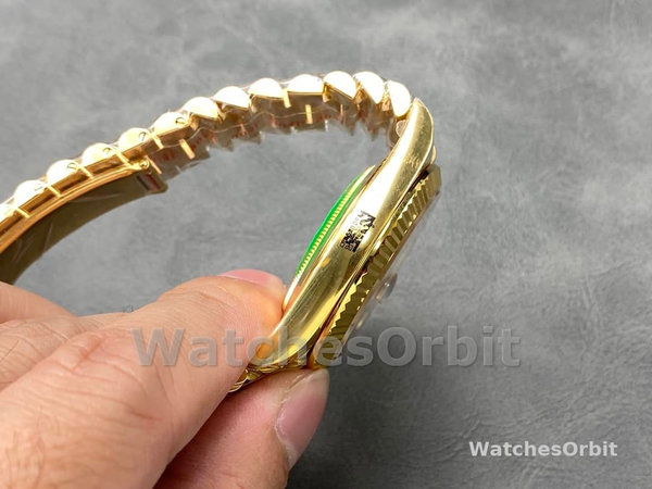 Replica Heren Rolex Day-Date-228238, 40mm, Champagne Diamond Dial, Fluted Bezel, Heren Champagne