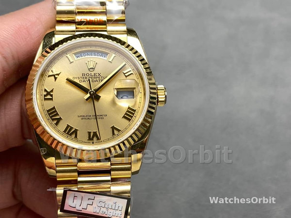 Replica Heren Rolex Day-Date-228238, 40mm, Romeinse wijzerplaat in champagne, geribbelde lunette