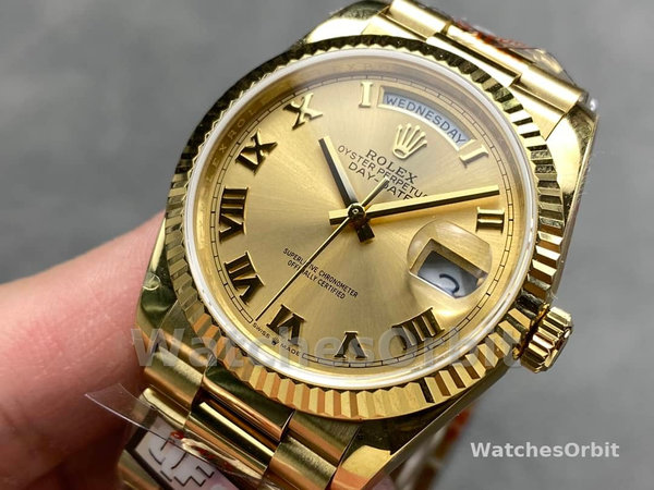 Replica Heren Rolex Day-Date-228238, 40mm, Romeinse wijzerplaat in champagne, geribbelde lunette