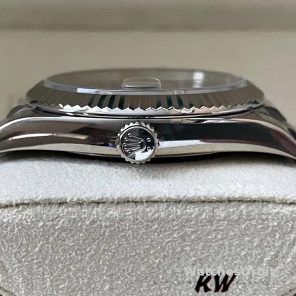 Replica Heren Rolex Day-Date-228239, 40 mm, zwarte index wijzerplaat, geribbelde lunette, heren zwart