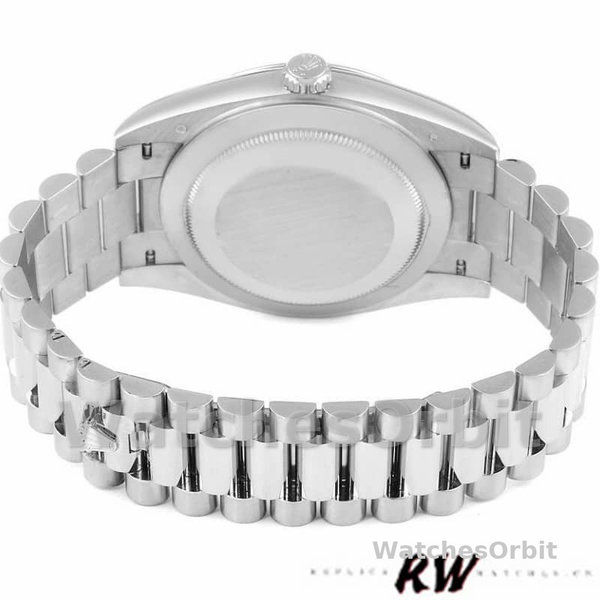 Replica Heren Rolex Day-Date-228239, 40mm, Blauwe Romeinse Wijzerplaat, Geribbelde Ring