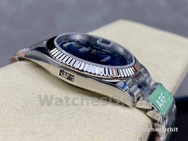 Replica Heren Rolex Day-Date-228239, 40mm, Blauwe Romeinse Wijzerplaat, Geribbelde Ring