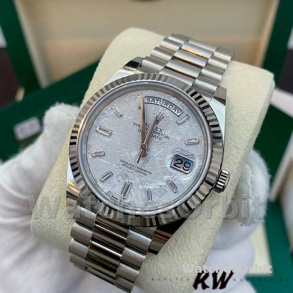 Replica Heren Rolex Day-Date-228239, 40mm, Meteorietgrijze wijzerplaat, geribbelde lunette