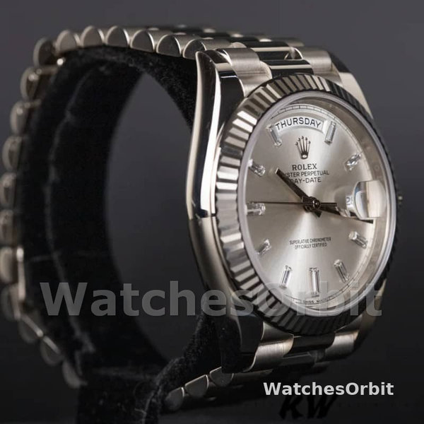 Replica Heren Rolex Day-Date-228239, 40mm, Zilveren Baguette Diamanten Wijzerplaat, Geribbelde Ring