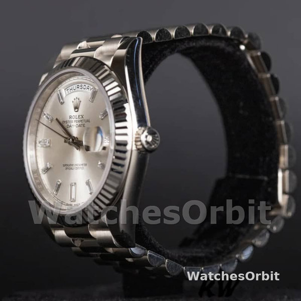 Replica Heren Rolex Day-Date-228239, 40mm, Zilveren Baguette Diamanten Wijzerplaat, Geribbelde Ring