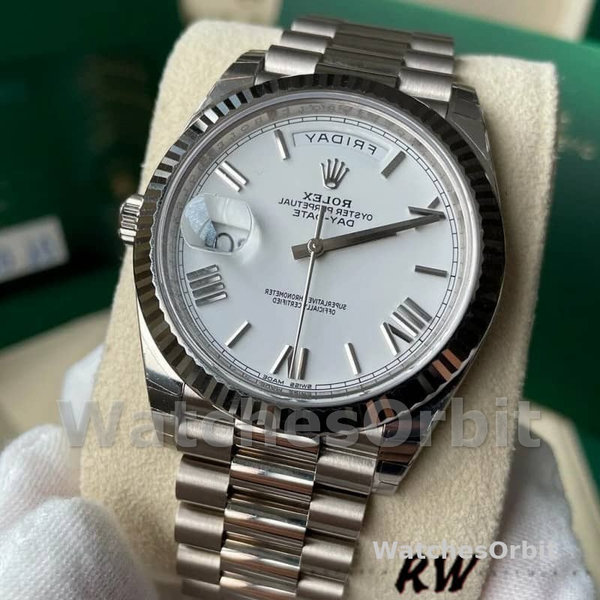 Replica Heren Rolex Day-Date-228239, 40mm, Witte Romeinse wijzerplaat, Geribbelde lunette