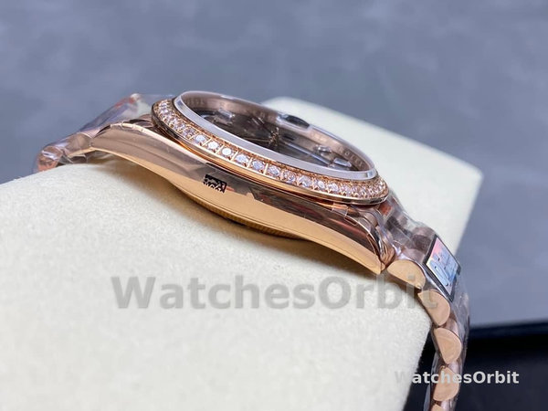 Replica Heren Rolex Day-Date-228345RBR, 40mm, Chocolade Bruin, Diamanten Wijzerplaat, Diamanten Bezel