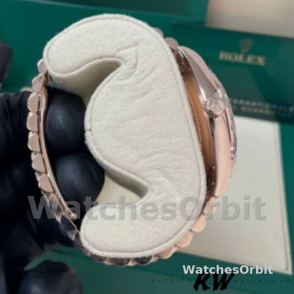 Replica Heren Rolex Day-Date-228345RBR, 40mm, Chocoladebruin Romeinse wijzerplaat, Diamanten ring