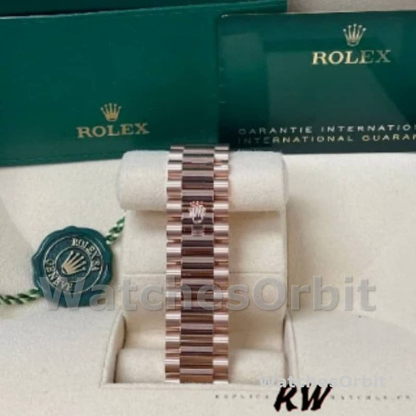 Replica Heren Rolex Day-Date-228345RBR, 40mm, Chocoladebruin Romeinse wijzerplaat, Diamanten ring