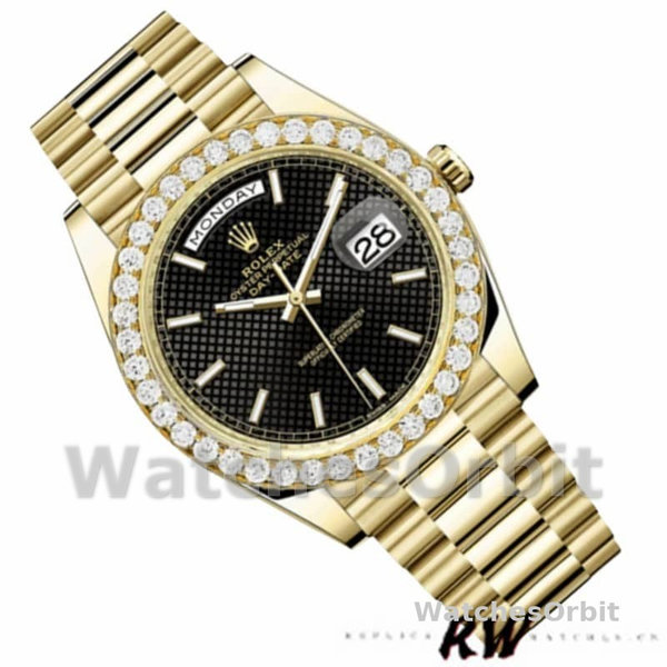 Replica Heren Rolex Day-Date-228348RBR, 40mm, zwarte wijzerplaat met diagonaal motief, diamanten lunette