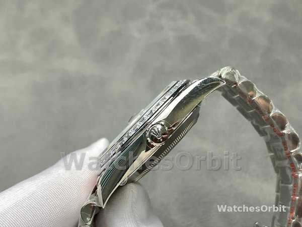 Replica Heren Rolex Day-Date-228349RBR, 40mm, groene Romeinse wijzerplaat, diamanten ring