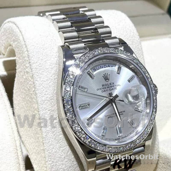 Replica Heren Rolex Day-Date-228349RBR, 40mm, Zilveren wijzerplaat, Diamanten ring