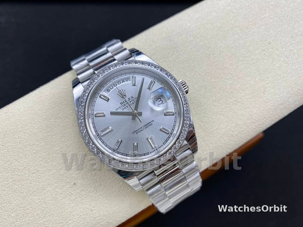 Replica Heren Rolex Day-Date-228349RBR, 40mm, Zilveren wijzerplaat, Diamanten ring