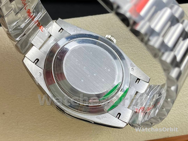 Replica Heren Rolex Day-Date-228349RBR, 40mm, Zilveren wijzerplaat, Diamanten ring