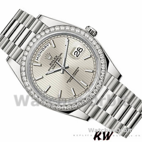 Replica Heren Rolex Day-Date-228349RBR, 40mm, Zilveren Streep Motief Wijzerplaat, Diamanten Ring