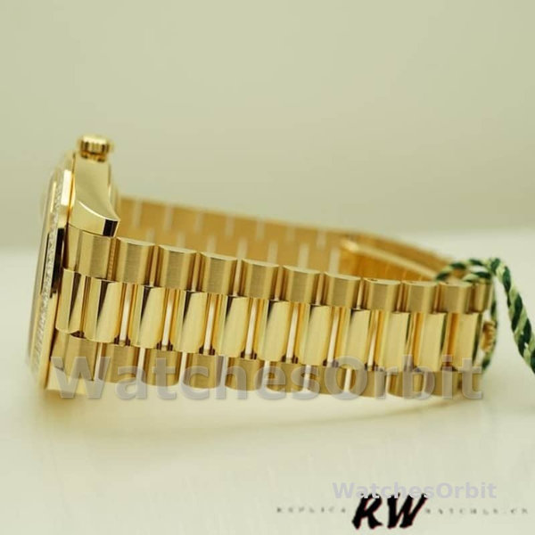Replica Heren Rolex Day-Date-228398TBR, 40mm, Zilveren Diagonaal Motief Wijzerplaat, Diamanten Ring