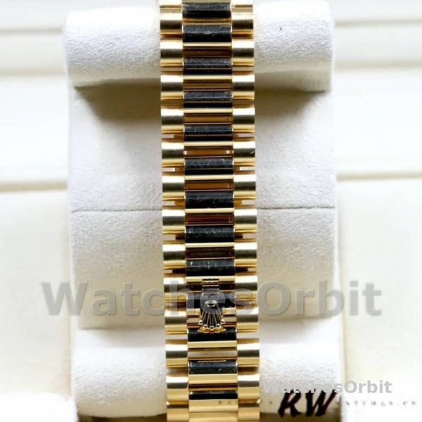 Replica Heren Rolex Day-Date-228398TBR, 40mm, Zilveren Romeinse Cijfer Wijzerplaat, Diamanten Ring