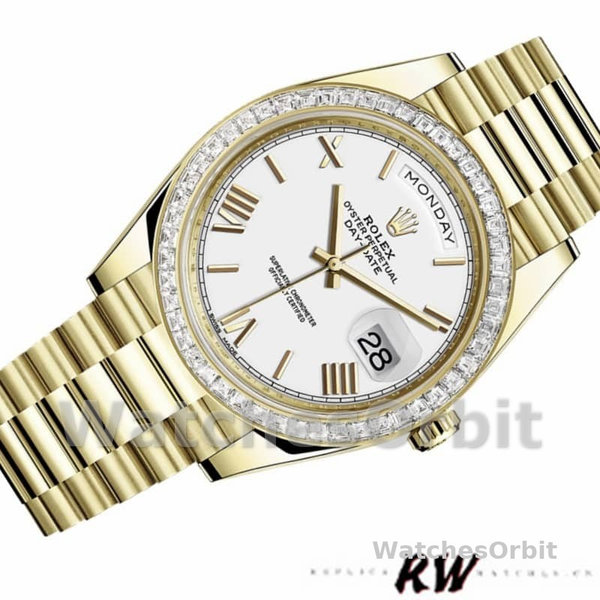 Replica Heren Rolex Day-Date-228398TBR, 40mm, Witte Romeinse Cijfer Wijzerplaat, Diamanten Ring