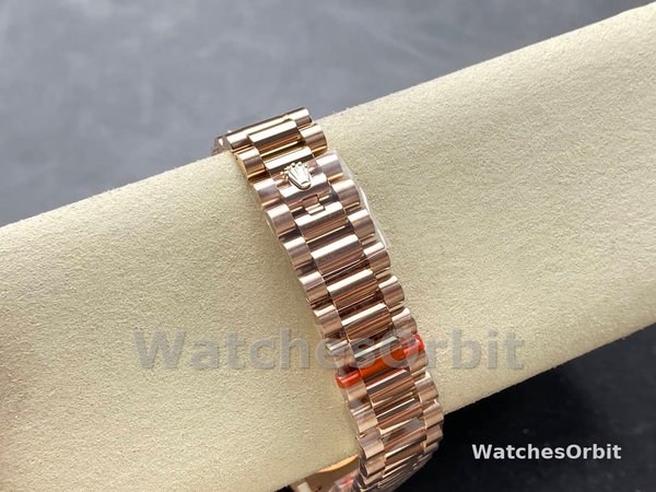 Replica Rolex Day Date 36-m128396TBR 0019 voor heren, diamanten ring, ijsblauwe Romeinse wijzerplaat