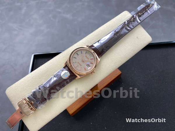 Replica Rolex Day Date 36-m128396TBR 0019 voor heren, diamanten ring, ijsblauwe Romeinse wijzerplaat