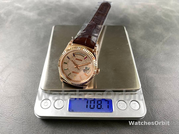 Replica Rolex Day Date 36-m128396TBR 0019 voor heren, diamanten ring, ijsblauwe Romeinse wijzerplaat