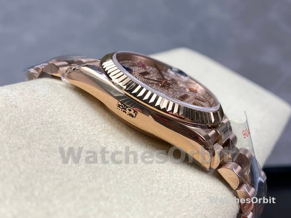 Replica Rolex Day Date 36-m128396TBR 0019 voor heren, diamanten ring, ijsblauwe Romeinse wijzerplaat
