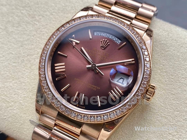 Replica Rolex Day Date 36-128236 0009 voor heren, geribbelde lunette, platina armband, ijsblauw