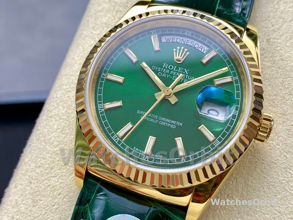 Replica Rolex Day Date 36-m128399TBR 0019, witgoud, diamanten ring, witte wijzerplaat