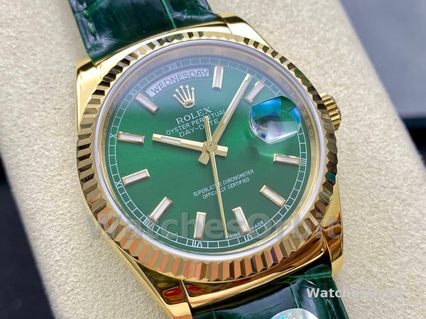 Replica Rolex Day Date 36-m128399TBR 0019, witgoud, diamanten ring, witte wijzerplaat