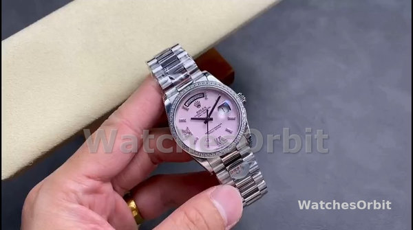 Replica Rolex Day Date 40-M228236 0024 voor heren, witgoud, blauwe ombre wijzerplaat