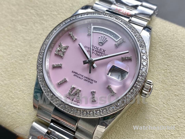 Replica Rolex Day Date 40-M228236 0024 voor heren, witgoud, blauwe ombre wijzerplaat