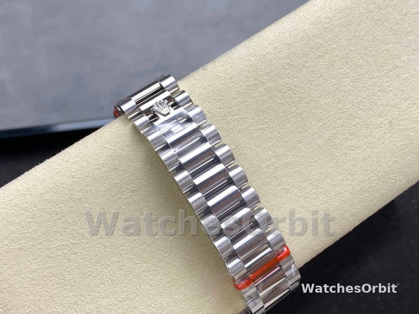 Replica Rolex Day Date 40-M228236 0024 voor heren, witgoud, blauwe ombre wijzerplaat