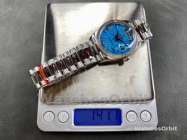 Replica Rolex Day Date 40-M228236 0024 voor heren, witgoud, blauwe ombre wijzerplaat