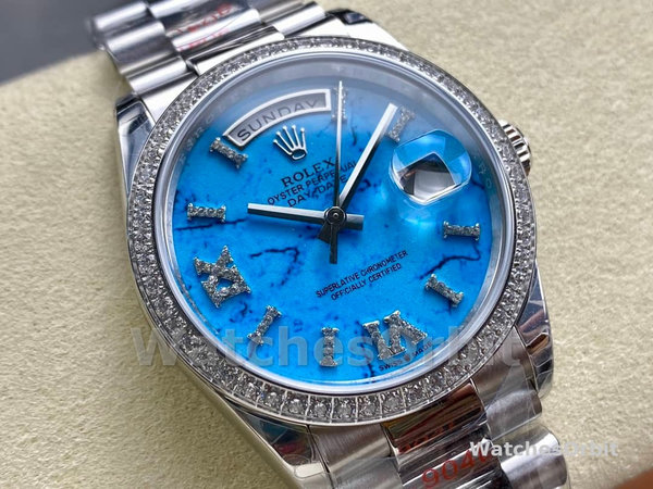Replica Rolex Day Date 40-M228236 0024 voor heren, witgoud, blauwe ombre wijzerplaat