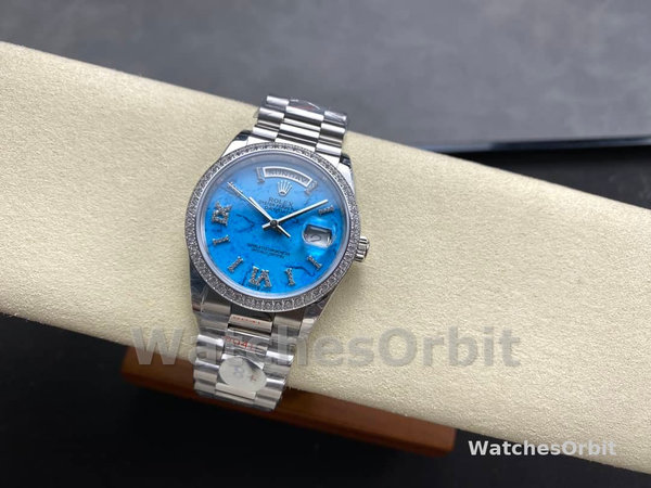 Replica Rolex Day Date 40-M228236 0024 voor heren, witgoud, blauwe ombre wijzerplaat
