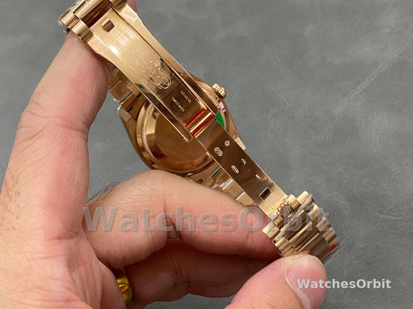 Replica Rolex Day-Date 36-m128345rbr 0064, oro rosa, quadrante romano con diamanti incastonati, lunetta di diamanti quadrante turchese