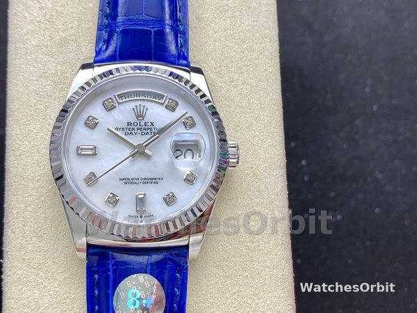 Replica Rolex Day Date 36-m128396TBR 0019 voor heren, diamanten ring, ijsblauwe Romeinse wijzerplaat