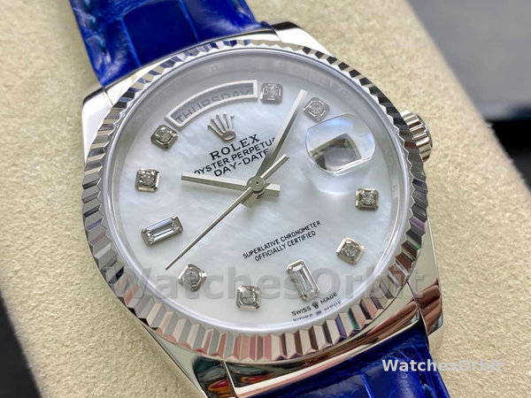 Replica Rolex Day Date 36-m128396TBR 0019 voor heren, diamanten ring, ijsblauwe Romeinse wijzerplaat