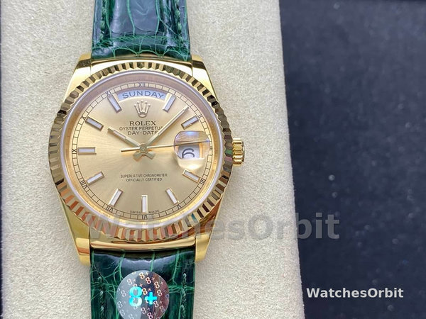 Replica Rolex Day Date 36-m128399TBR 0019, witgoud, diamanten ring, witte wijzerplaat