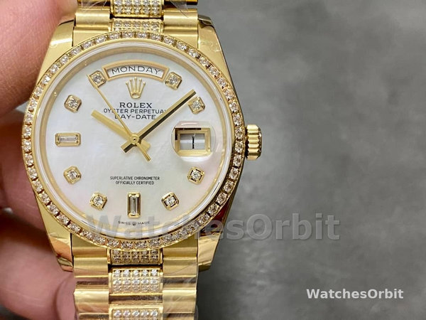 Replica Dames Rolex Day-Date 36mm Geelgoud met diamant bezel MOP wijzerplaat - M128348RBR 0019 MOP wijzerplaat