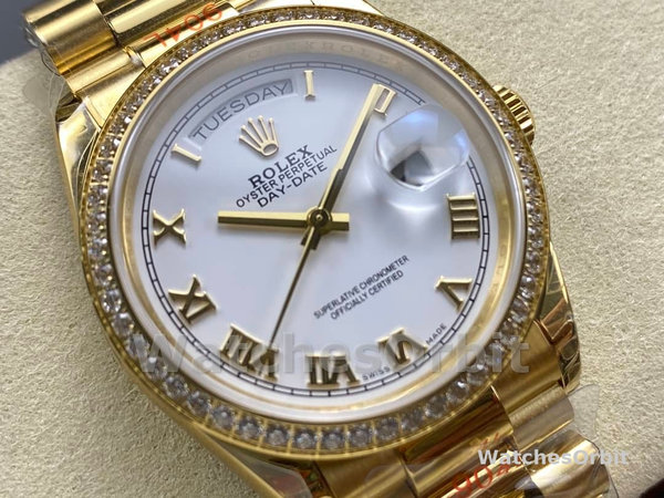 Replica Rolex Day Date 36-m128239 0059, witgoud, witte wijzerplaat, geribbelde lunette, president, wit