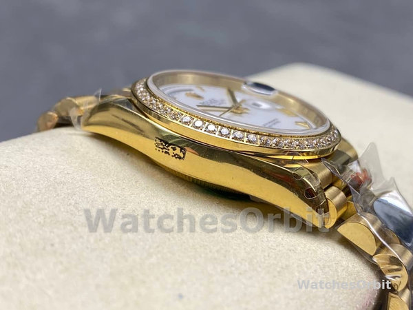Replica Rolex Day Date 36-m128239 0059, witgoud, witte wijzerplaat, geribbelde lunette, president, wit