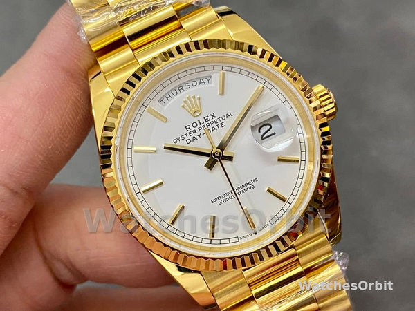 Replica Rolex Day-Date 36mm Unisex-128238 0081 Geribbelde lunette-Witte index wijzerplaat Wit