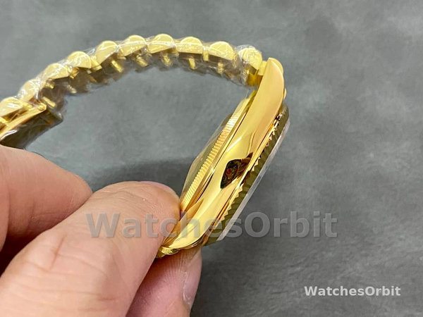 Replica Rolex Day-Date 36mm Unisex-128238 0081 Geribbelde lunette-Witte index wijzerplaat Wit
