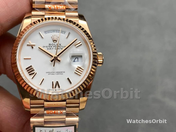 Replica Heren Rolex Day Date 40-M228236 0003, platina, zwarte wijzerplaat