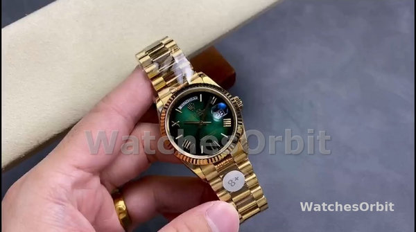 Men's Rolex Day Date 40-M228238 00691, Yellow Gold, Green Ombre Dial, Green Ombre Dial