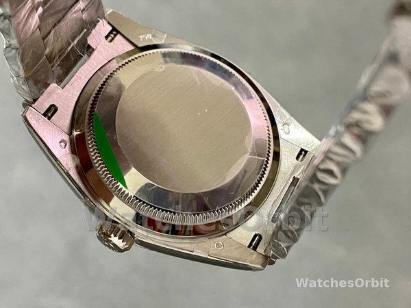 Replica Rolex Day-Date 36-128236 0001 voor dames, platina en witgoud, zilverkleurige wijzerplaat met index