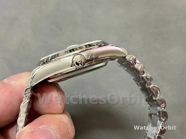 Replica Rolex Day-Date 36-128236 0001 voor dames, platina en witgoud, zilverkleurige wijzerplaat met index