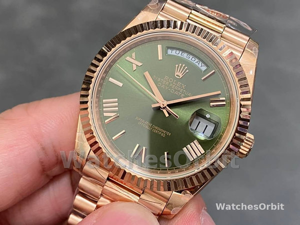 Replica Heren Rolex Day Date 40-m228235 0025, 40mm, 18K Everose Goud, Olijfgroene Wijzerplaat Groen