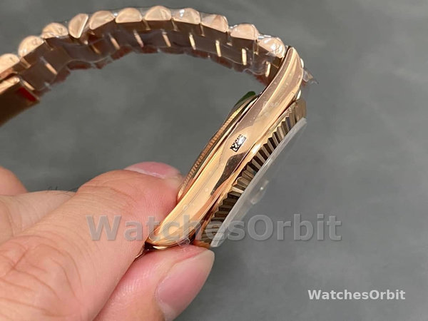 Replica Heren Rolex Day Date 40-m228235 0025, 40mm, 18K Everose Goud, Olijfgroene Wijzerplaat Groen